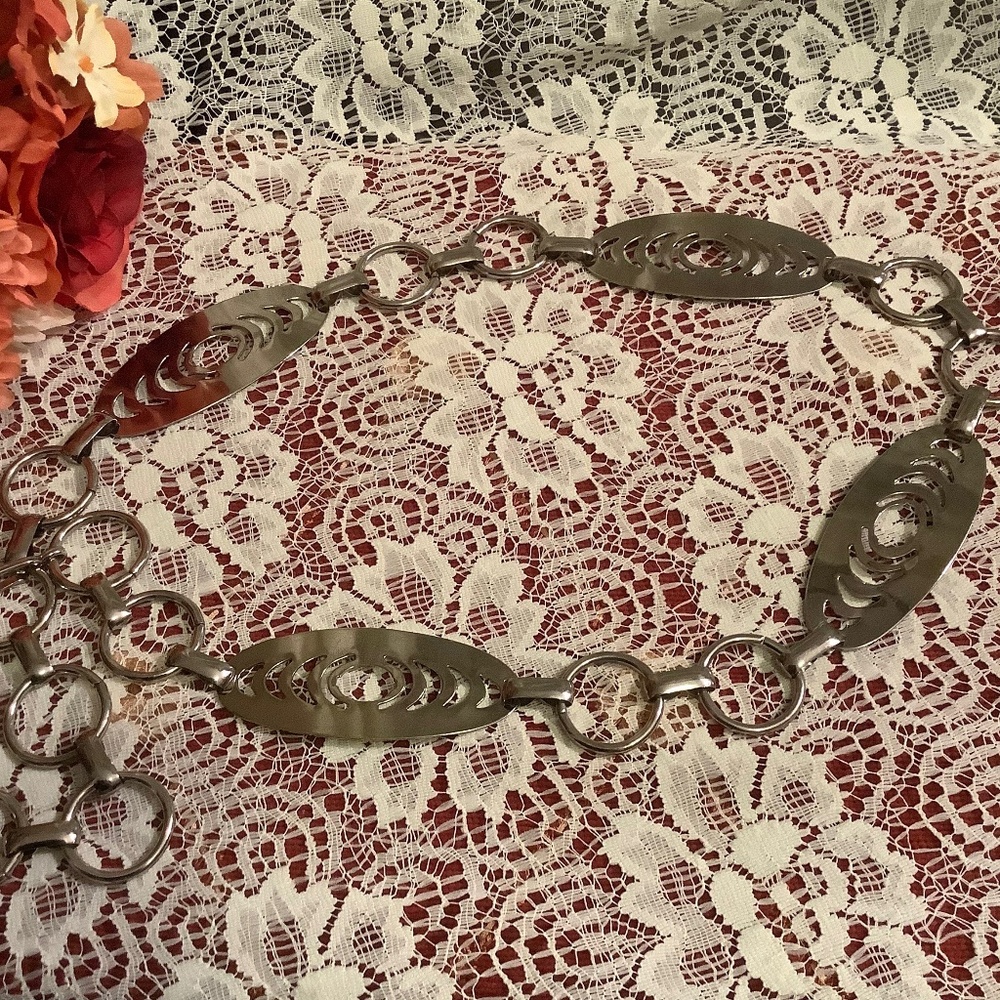 Vintage metal Ring & hook belt silver color, perfect hippie Gypsie boho look!